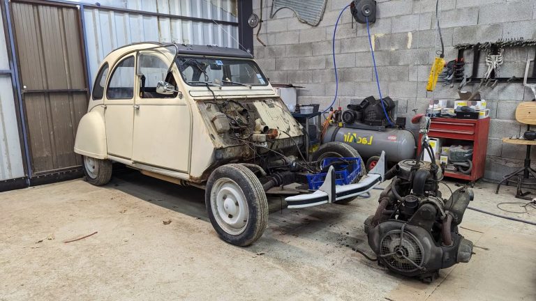 remplacement d’un châssis de 2CV