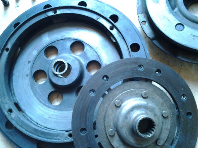 Embrayage centrifuge 2CV : faut-il en installer un ?