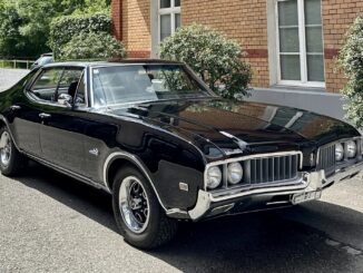 auto-oldsmobile-cutlass